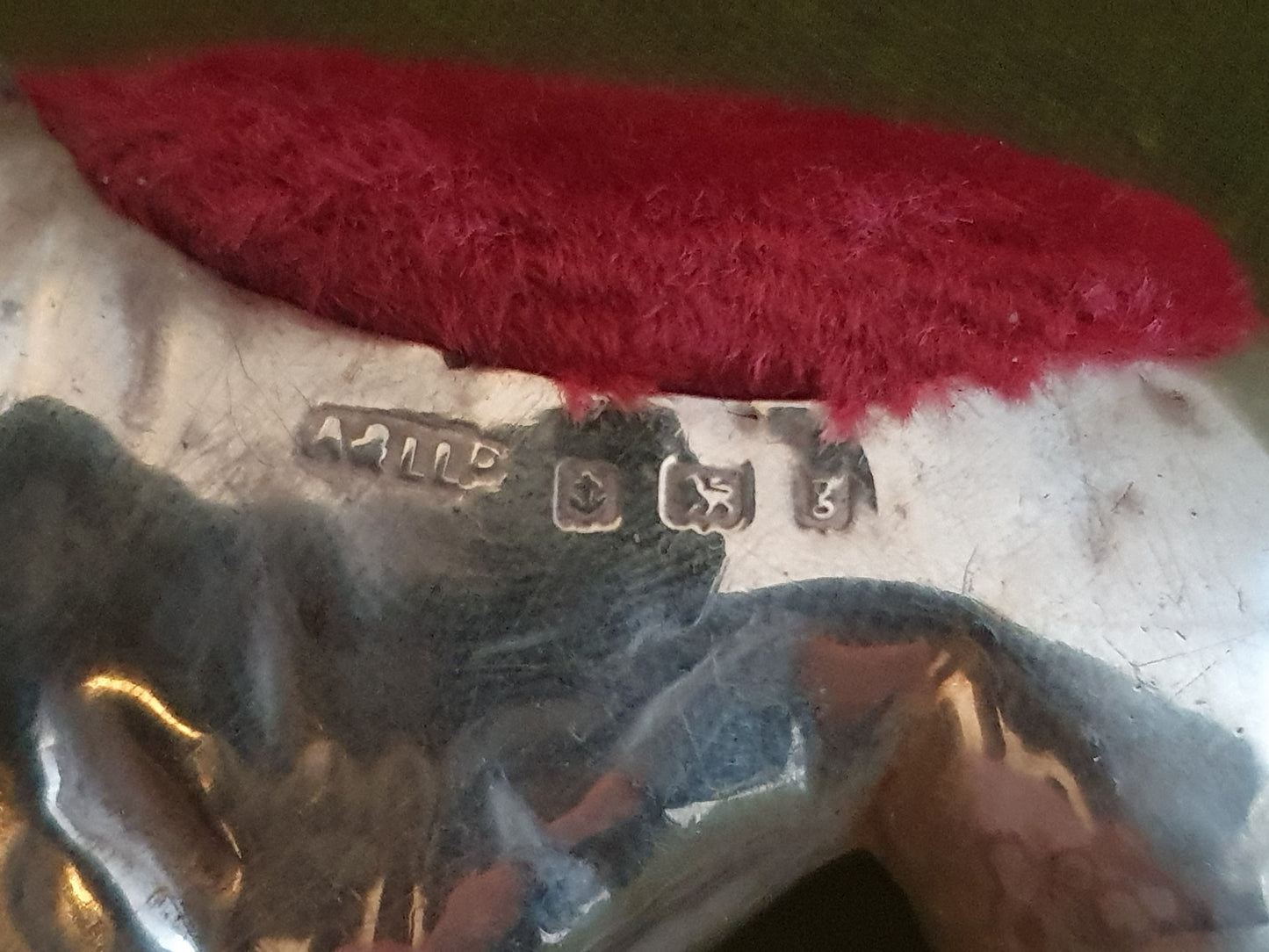 Novelty Solid Silver Bulldog Pin Cushion. Adie & Lovekin. Birmingham 1906.