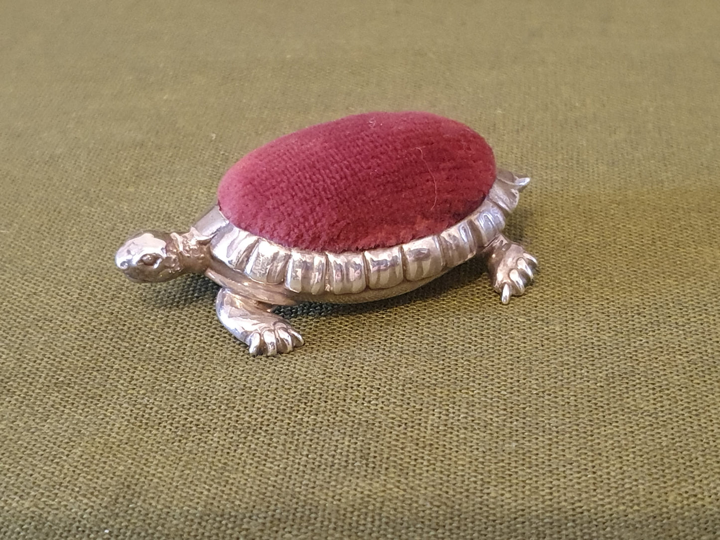 Novelty Solid Silver Tortoise pin cushion. B'ham 1906 by Saunders & Shepherd.