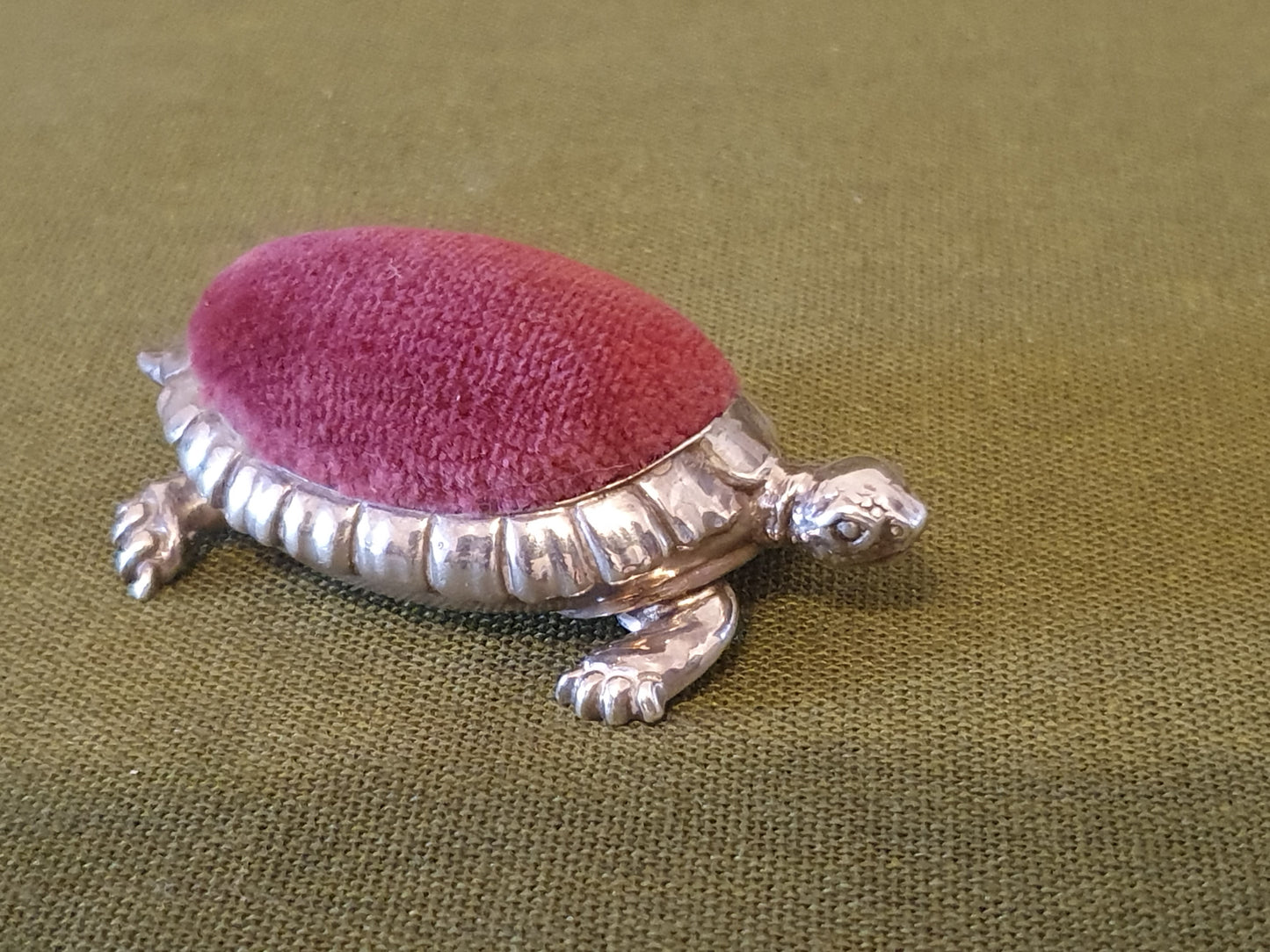 Novelty Solid Silver Tortoise pin cushion. B'ham 1906 by Saunders & Shepherd.