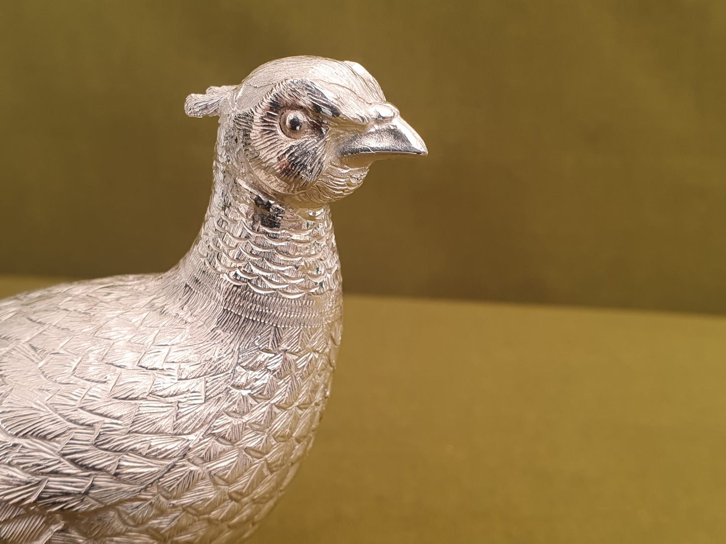 Solid silver pheasant. Cast, fine hand chased detail. 21 CM. 425 Grams.