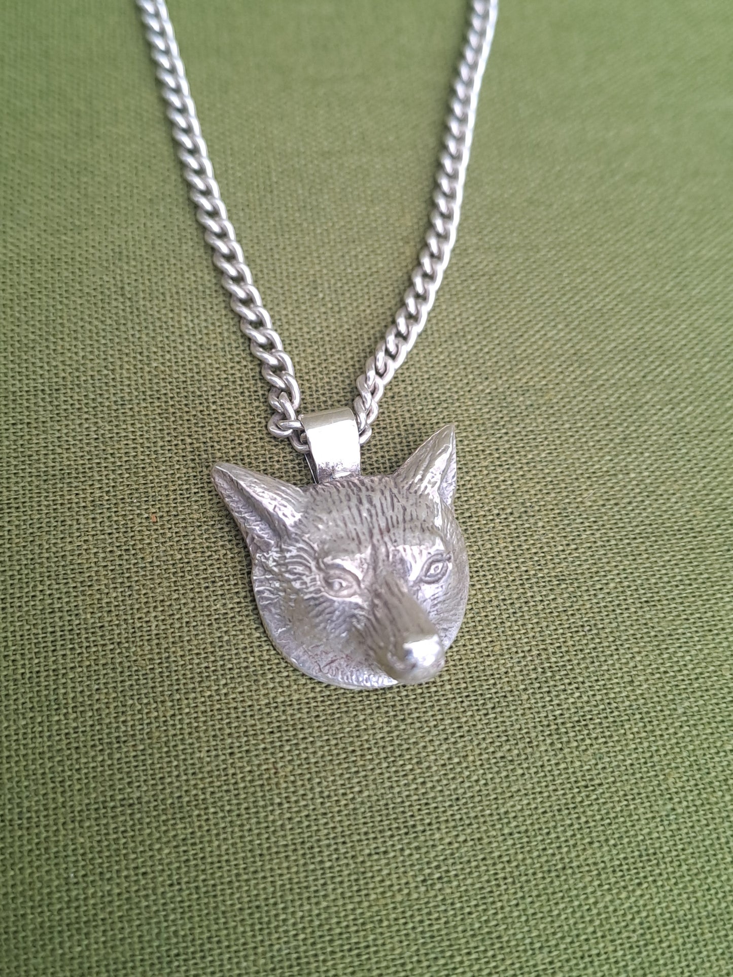 Solid Silver fox pendant & necklace