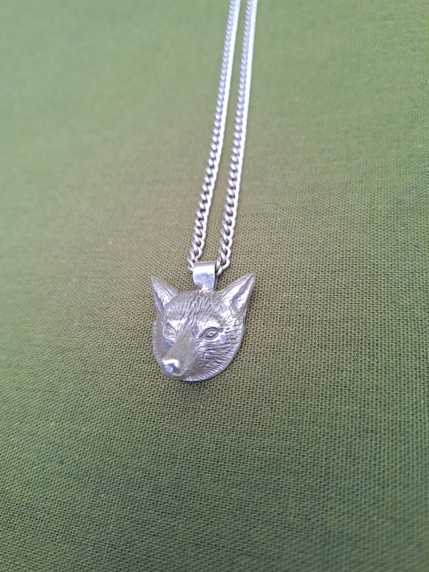 Solid Silver fox pendant & necklace