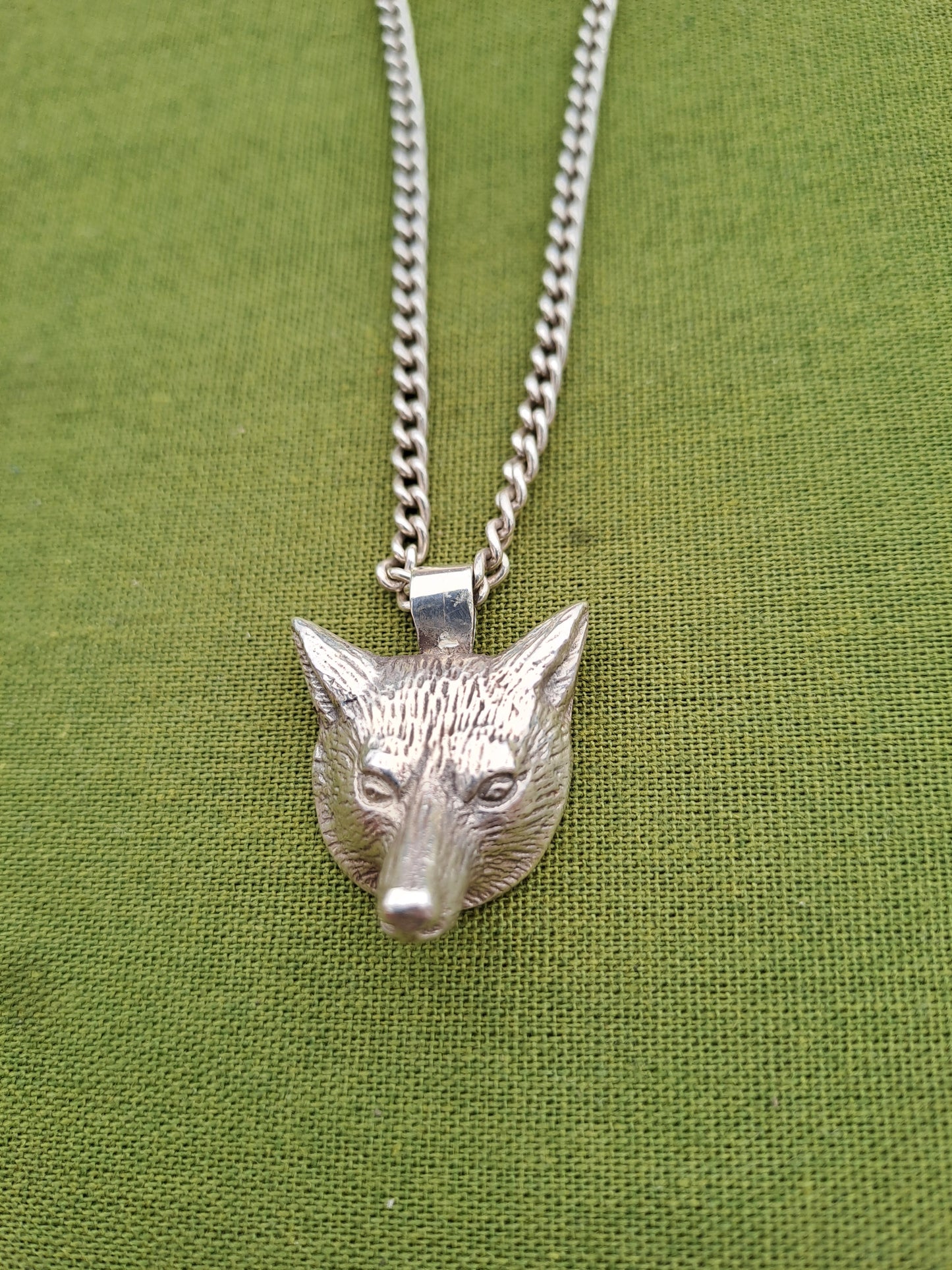Solid Silver fox pendant & necklace