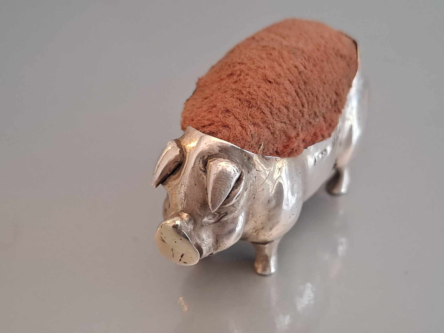 Solid silver pig pin cushion. Levi & Salaman. Birmingham 1906.