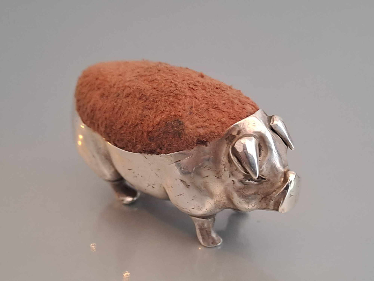 Solid silver pig pin cushion. Levi & Salaman. Birmingham 1906.