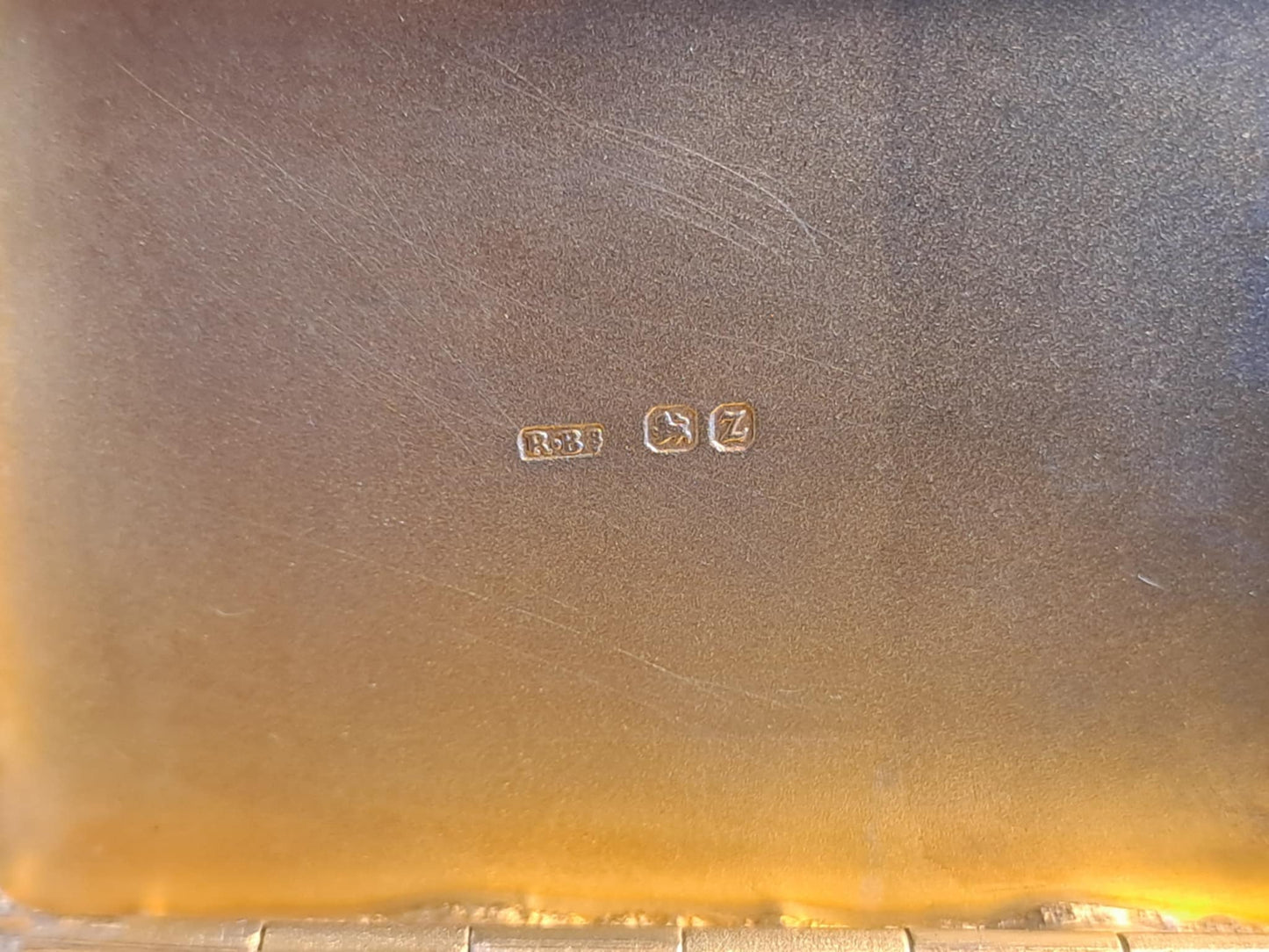 Solid Silver Snuff Box. Birmingham 1899. Rolason Brothers.