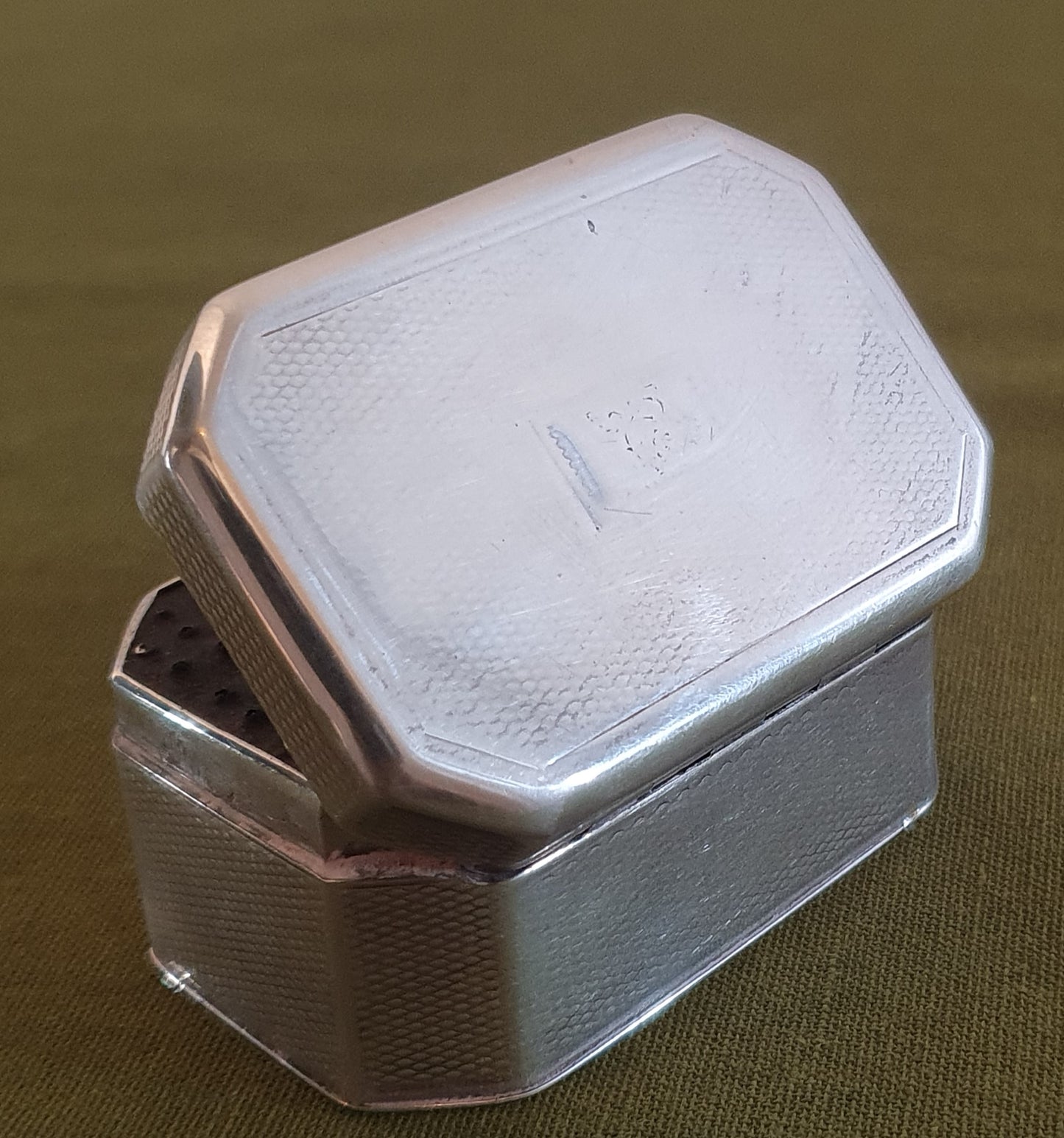 Superb Georgian Solid Silver Table Nutmeg Grater. Thomas & James Phipps.  1816.