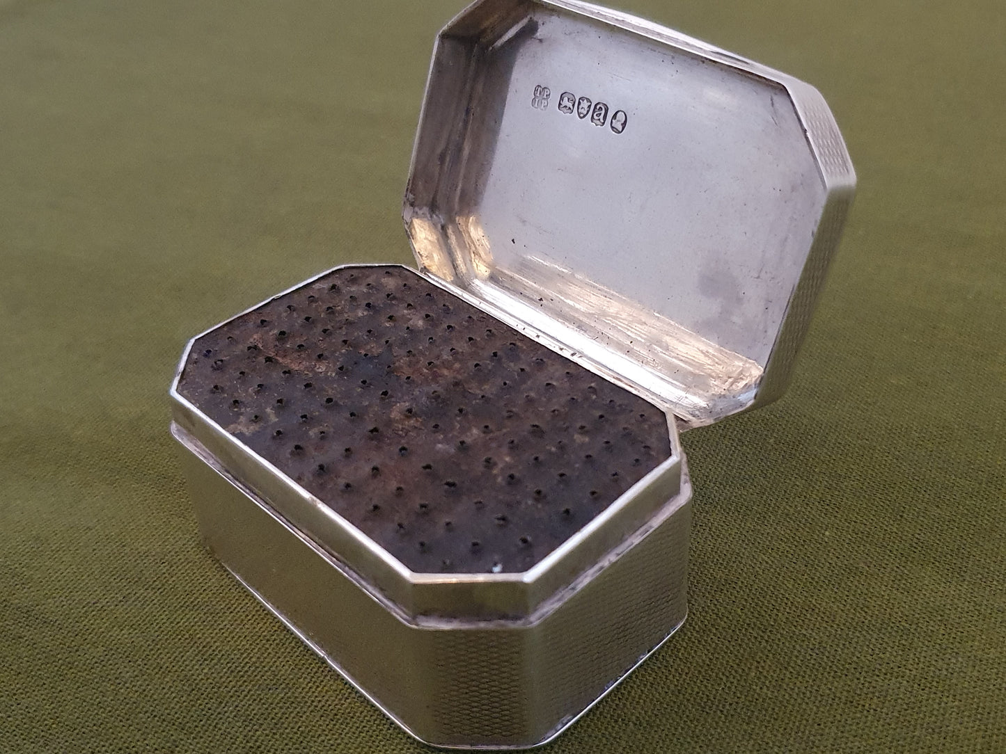 Superb Georgian Solid Silver Table Nutmeg Grater. Thomas & James Phipps.  1816.