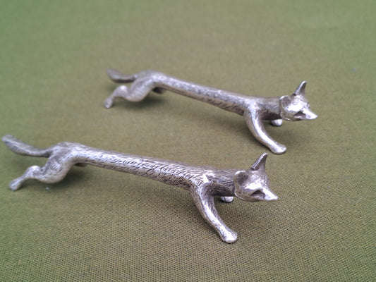 Solid silver fox knife rests