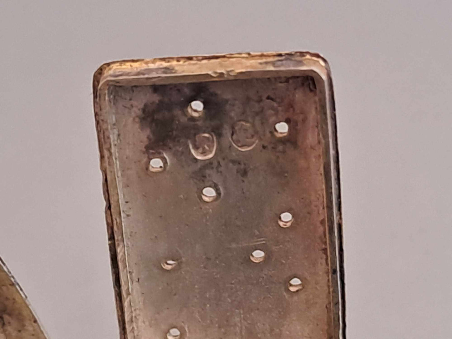 Solid Silver Vinaigrette. Birmingham 1891 by Robert Mitchell.