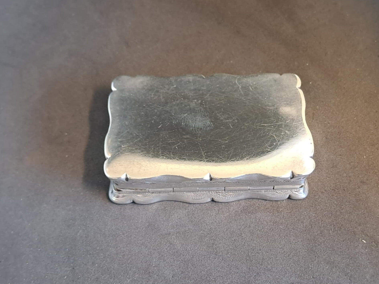 Solid Silver Snuff Box. Birmingham 1899. Rolason Brothers.